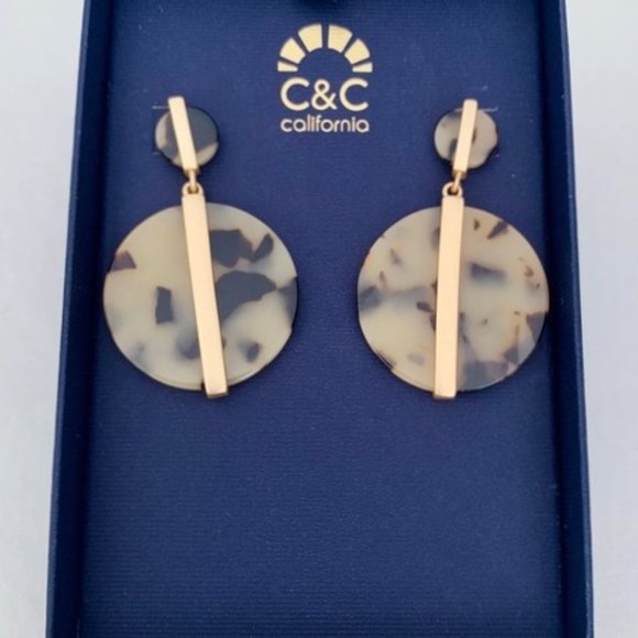 C&C 14K Gold + Tortoise Patterned Earrings - Picture 4 of 9